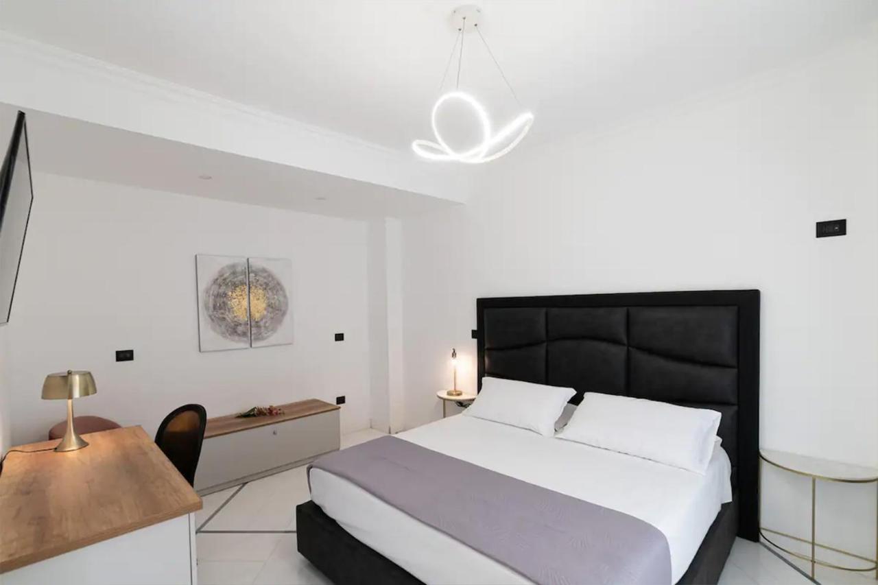 Apartments Hotel Real Suite Napoli Chiaia Mergellina 外观 照片