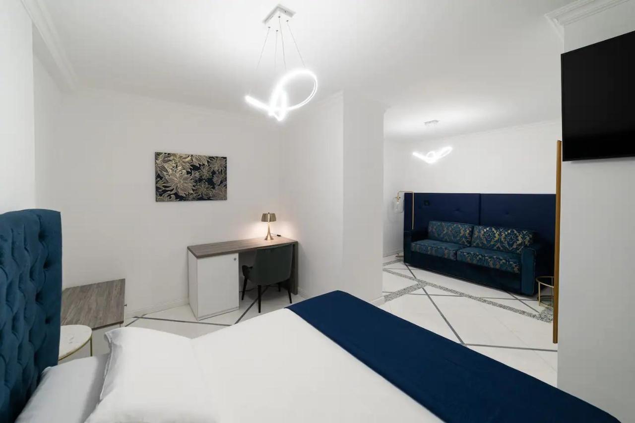 Apartments Hotel Real Suite Napoli Chiaia Mergellina 外观 照片
