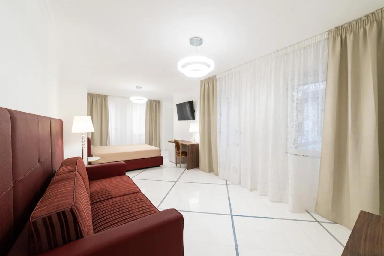 Apartments Hotel Real Suite Napoli Chiaia Mergellina 外观 照片