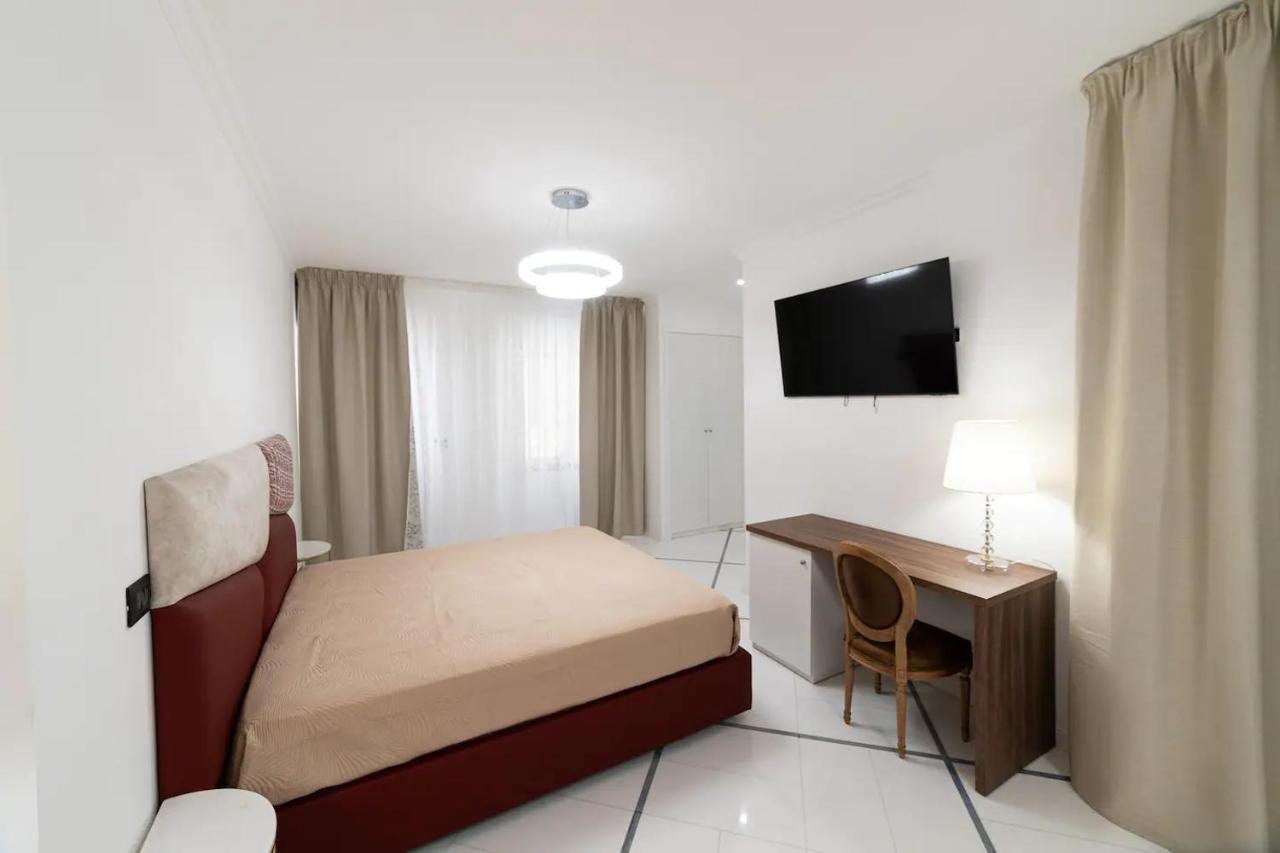 Apartments Hotel Real Suite Napoli Chiaia Mergellina 外观 照片